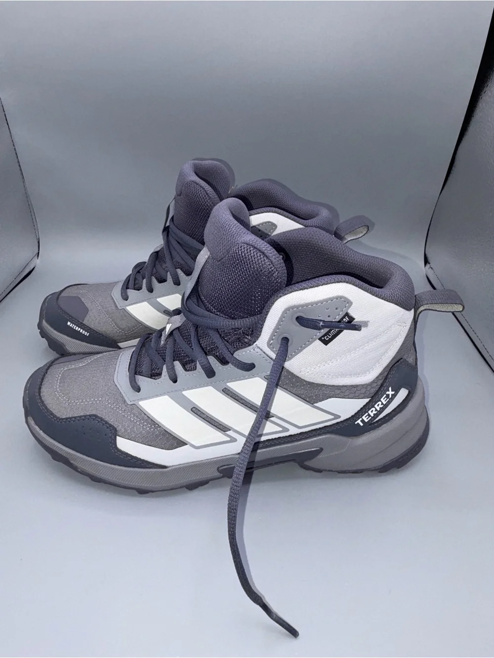 Adidas Terrex Eastrail 3 Mid Climaproof Hiking Shoes size 8.5